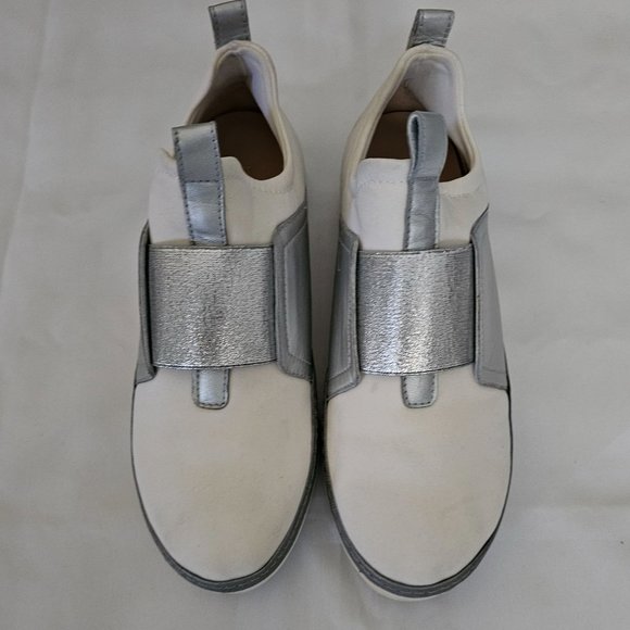 Stuart Weitzman Women's White Silver Slip-On Sneaker Size 6M - Picture 4 of 12